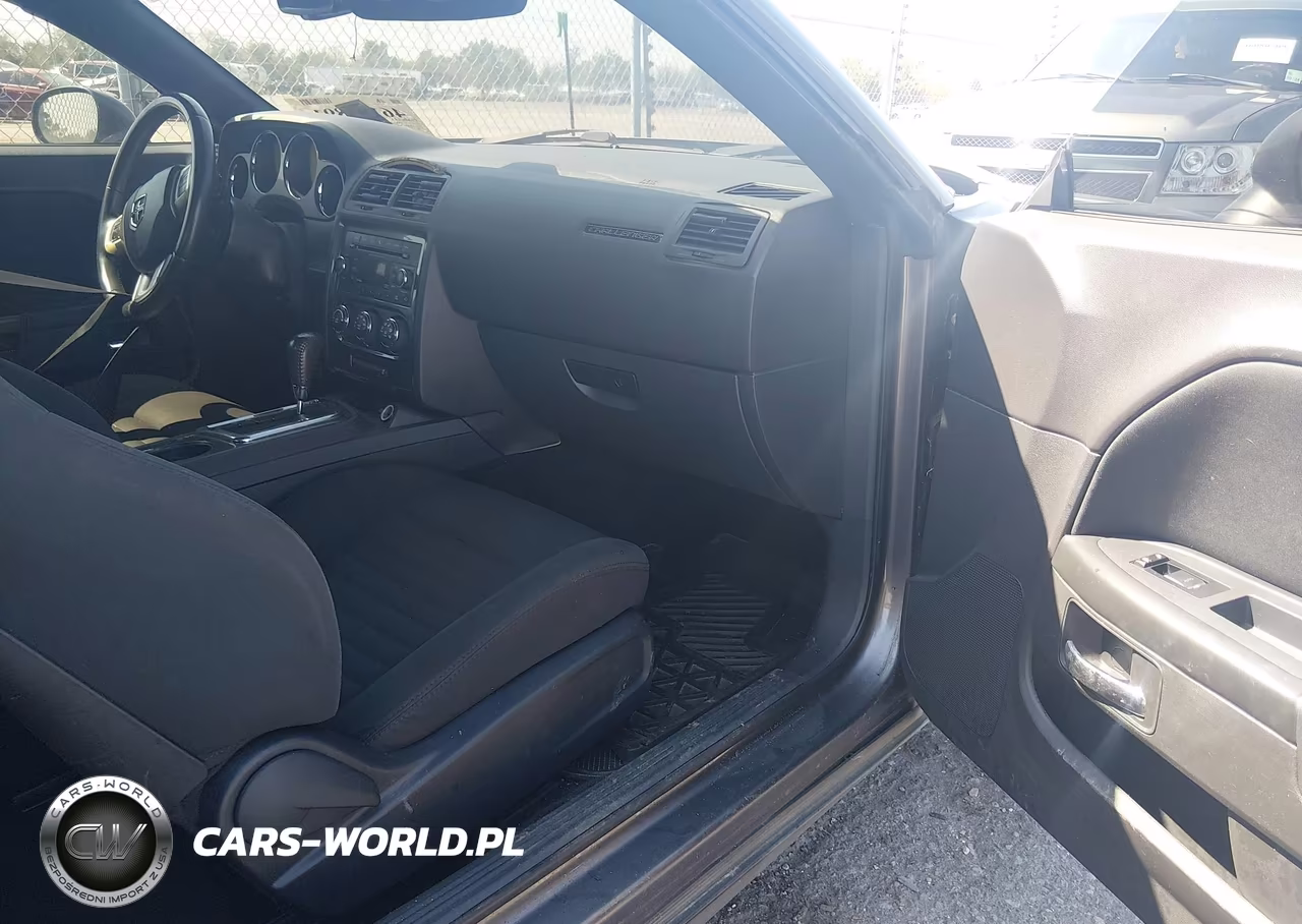 2014 Dodge Challenger Sxt VIN:2C3CDYAG8EH195588 - 5