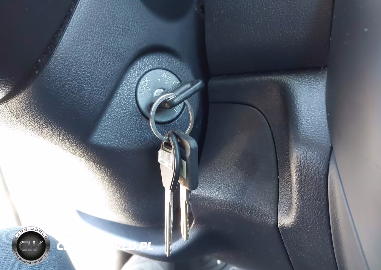 2016 Nissan Versa S Plus VIN:3N1CN7APXGL874469 - 11