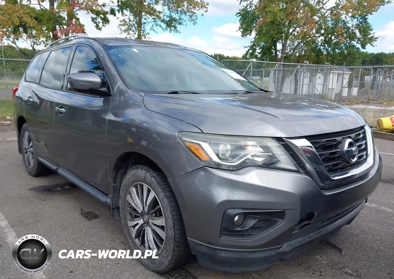 2017 Nissan Pathfinder Sv