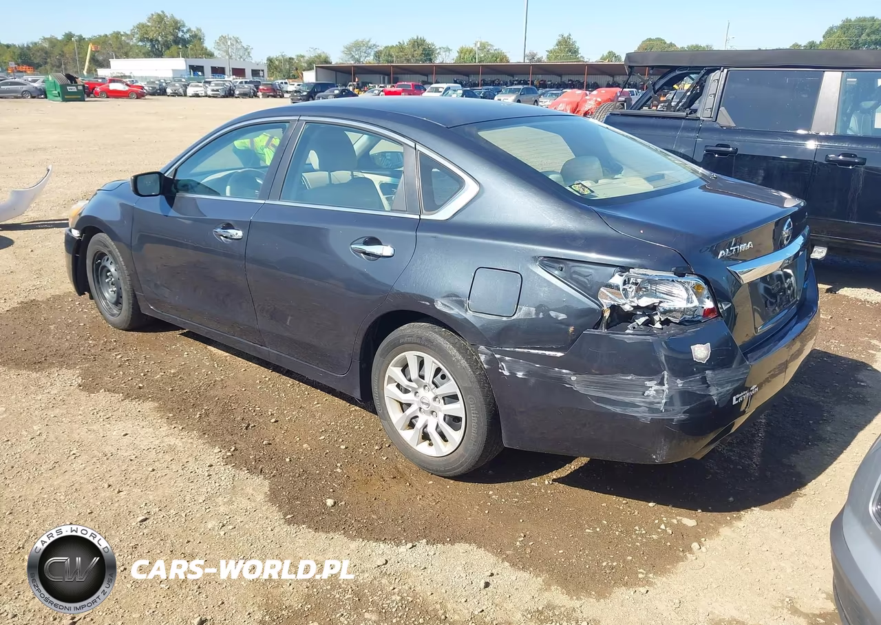 2014 Nissan Altima 2.5 S VIN:1N4AL3AP5EC192584 - 3