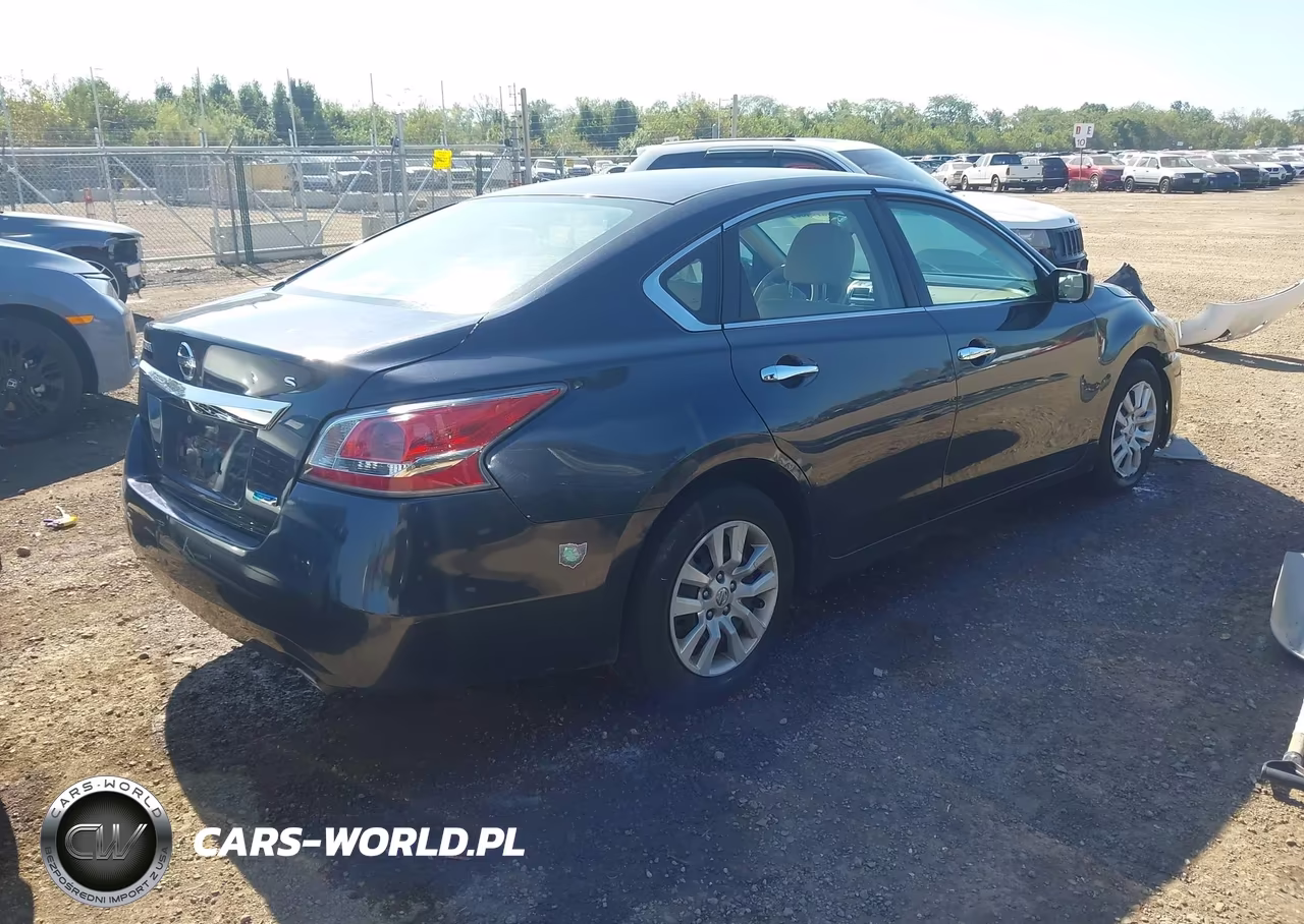 2014 Nissan Altima 2.5 S VIN:1N4AL3AP5EC192584 - 4