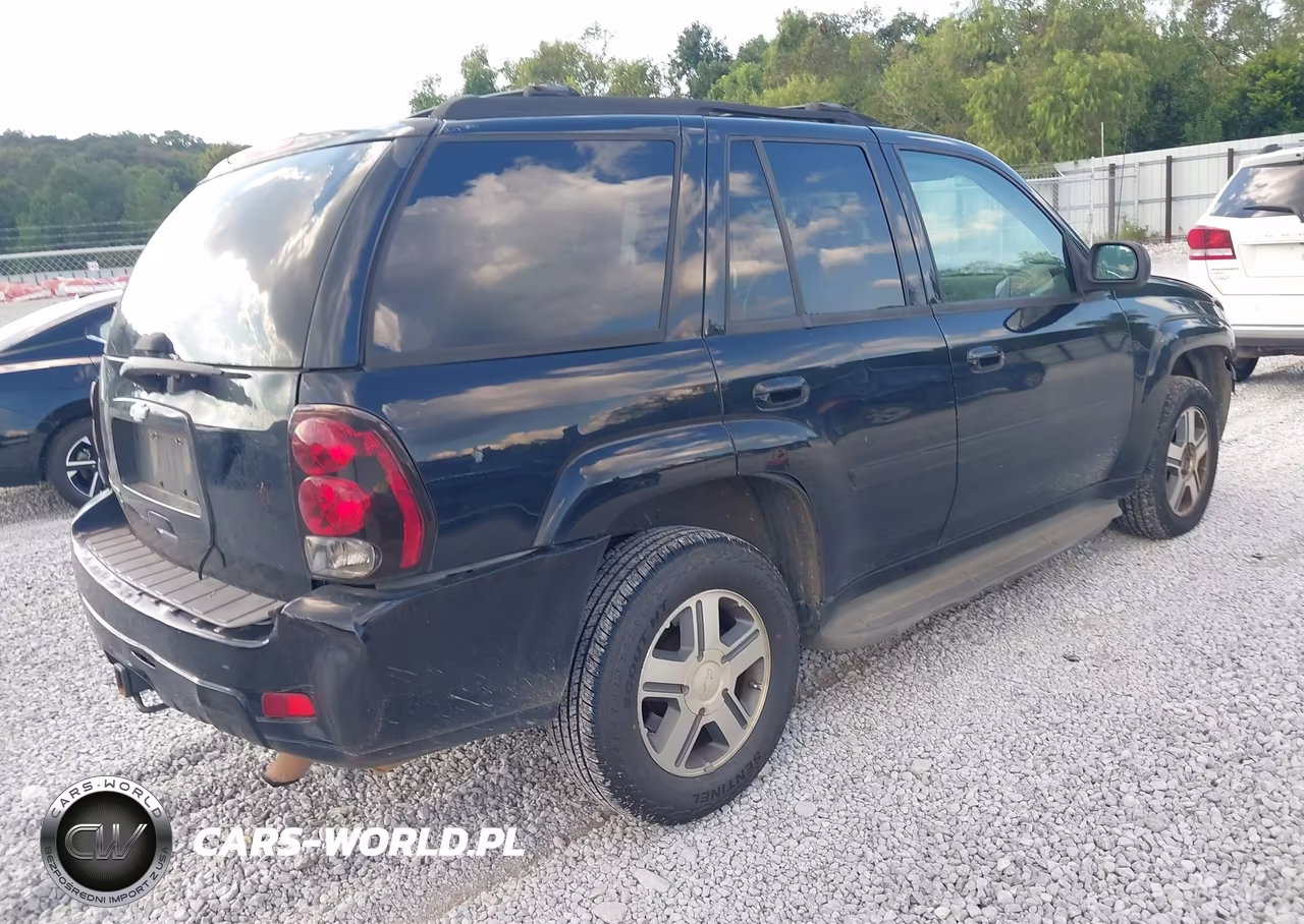 2007 Chevrolet Trailblazer Lt VIN:1GNDS13S672218755 - 4