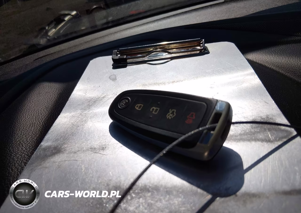 2017 Ford Focus Titanium VIN:1FADP3N2XHL201008 - 11