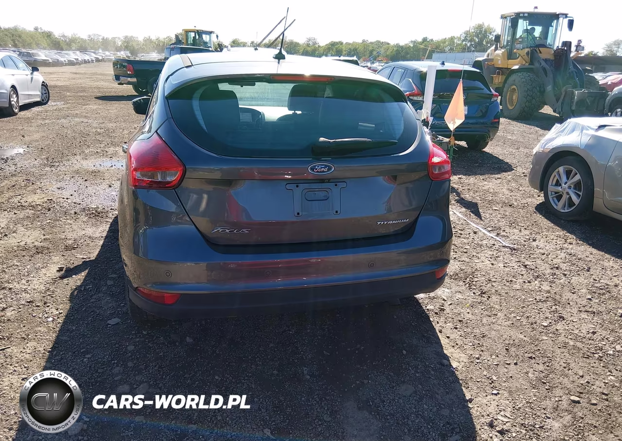 2017 Ford Focus Titanium VIN:1FADP3N2XHL201008 - 16