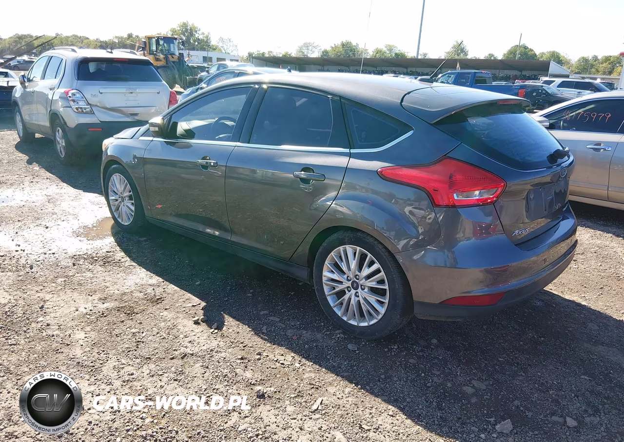 2017 Ford Focus Titanium VIN:1FADP3N2XHL201008 - 3