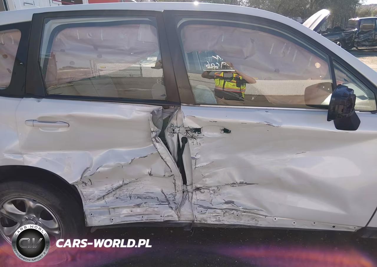 2018 Subaru Forester 2.5I VIN:JF2SJAAC6JG545781 - 6