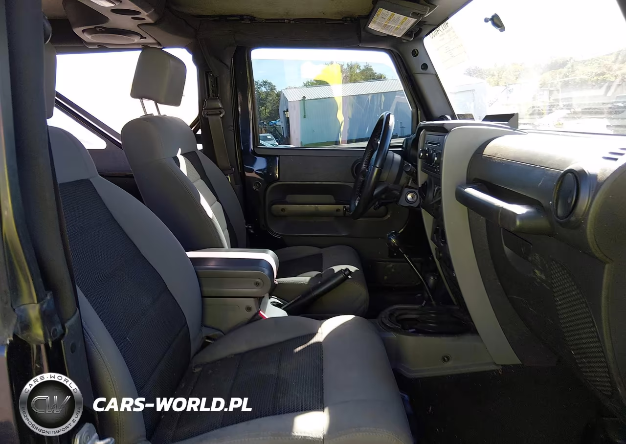 2009 Jeep Wrangler X VIN:1J4FA24199L758821 - 5