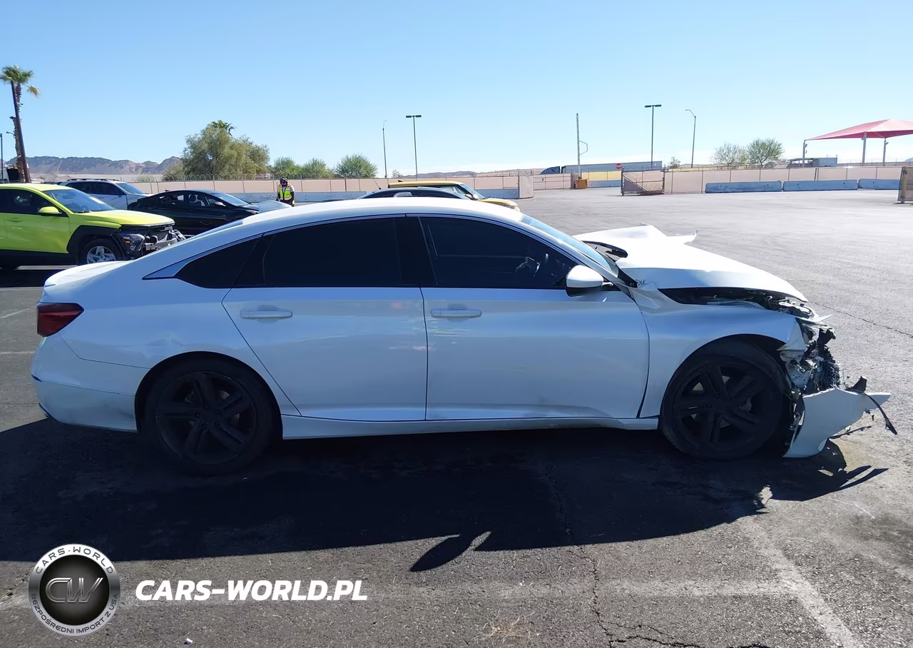 2018 Honda Accord Sport VIN:1HGCV1F34JA139311 - 14