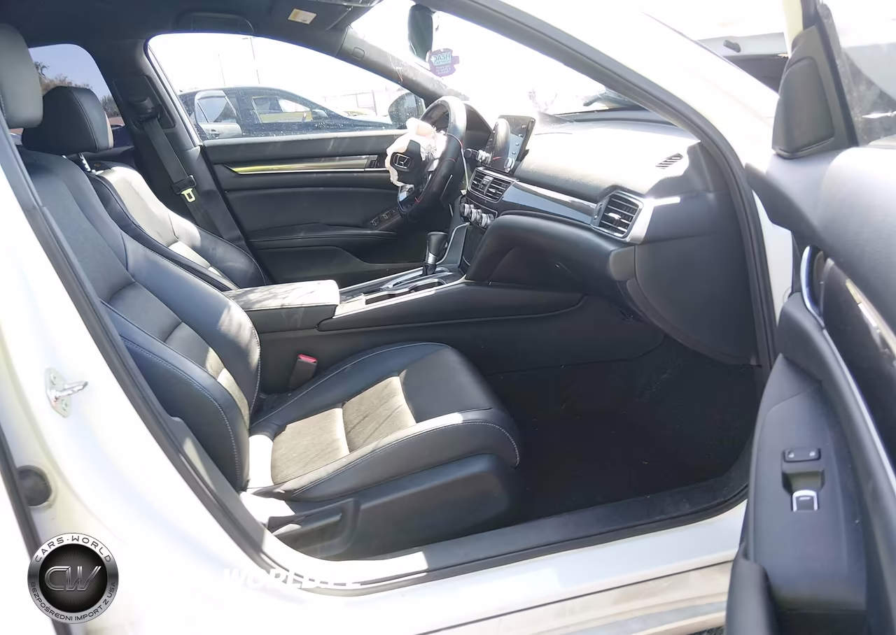 2018 Honda Accord Sport VIN:1HGCV1F34JA139311 - 5