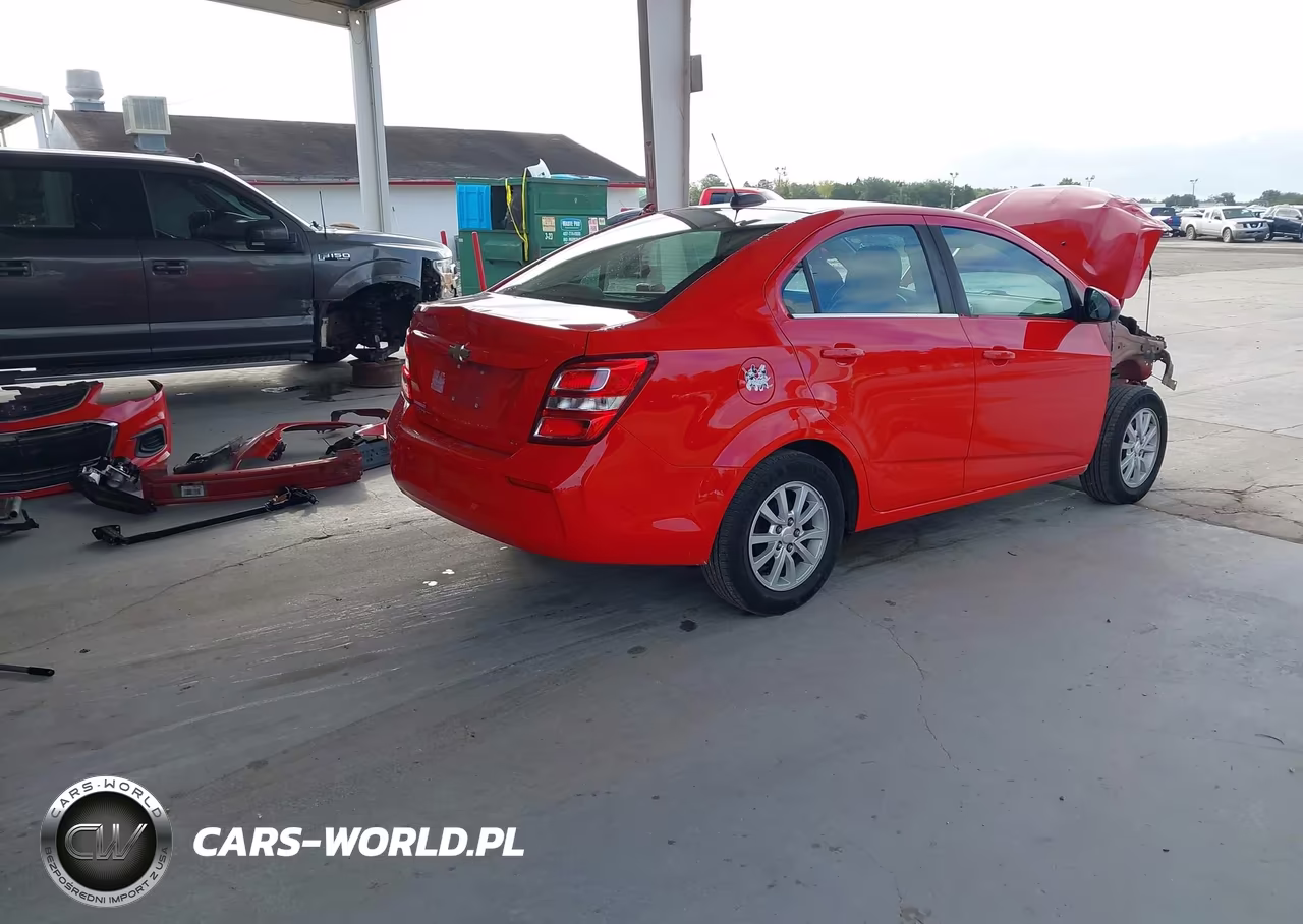 2019 Chevrolet Sonic Lt Auto VIN:1G1JD5SBXK4112118 - 4