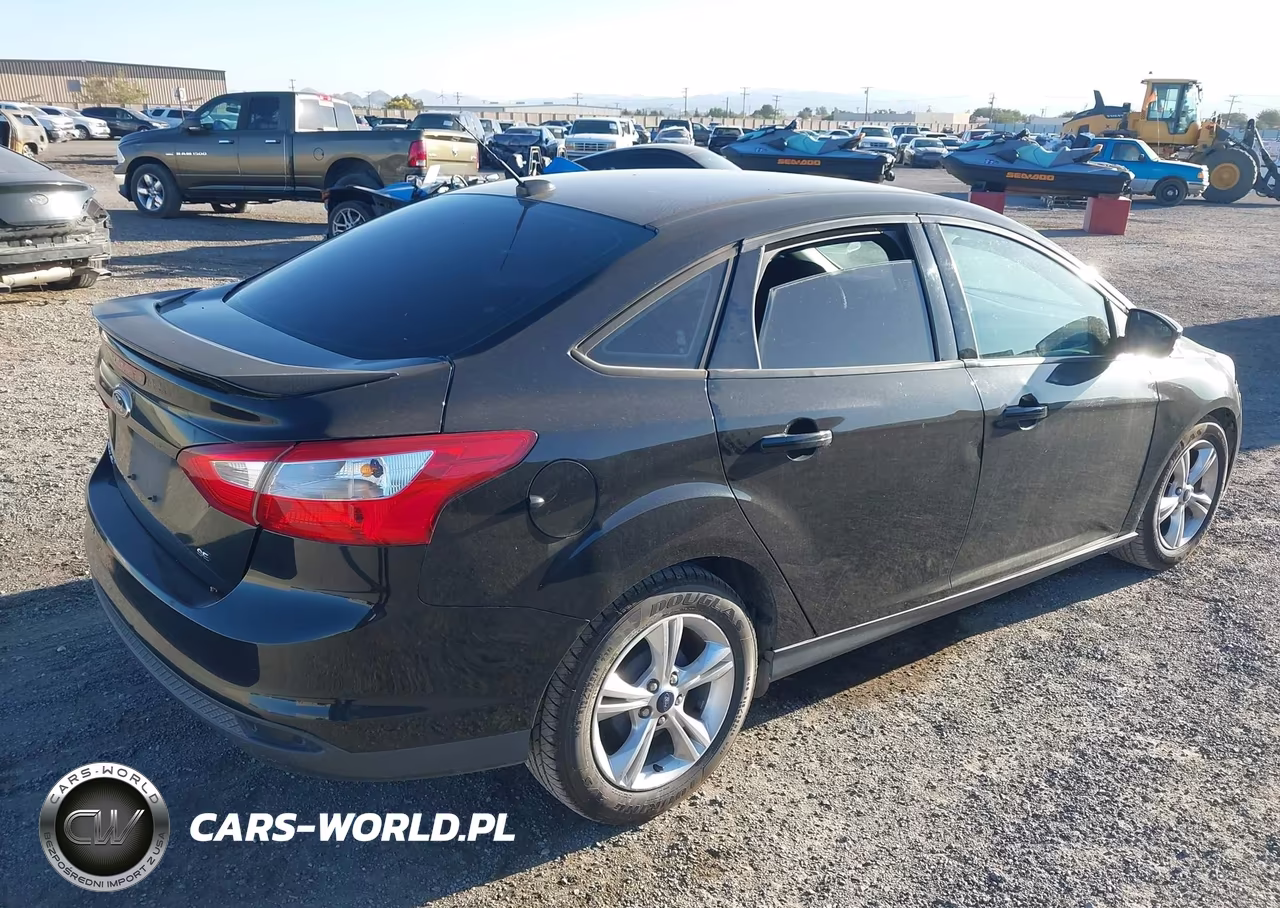 2013 Ford Focus Se VIN:1FADP3F27DL226926 - 4