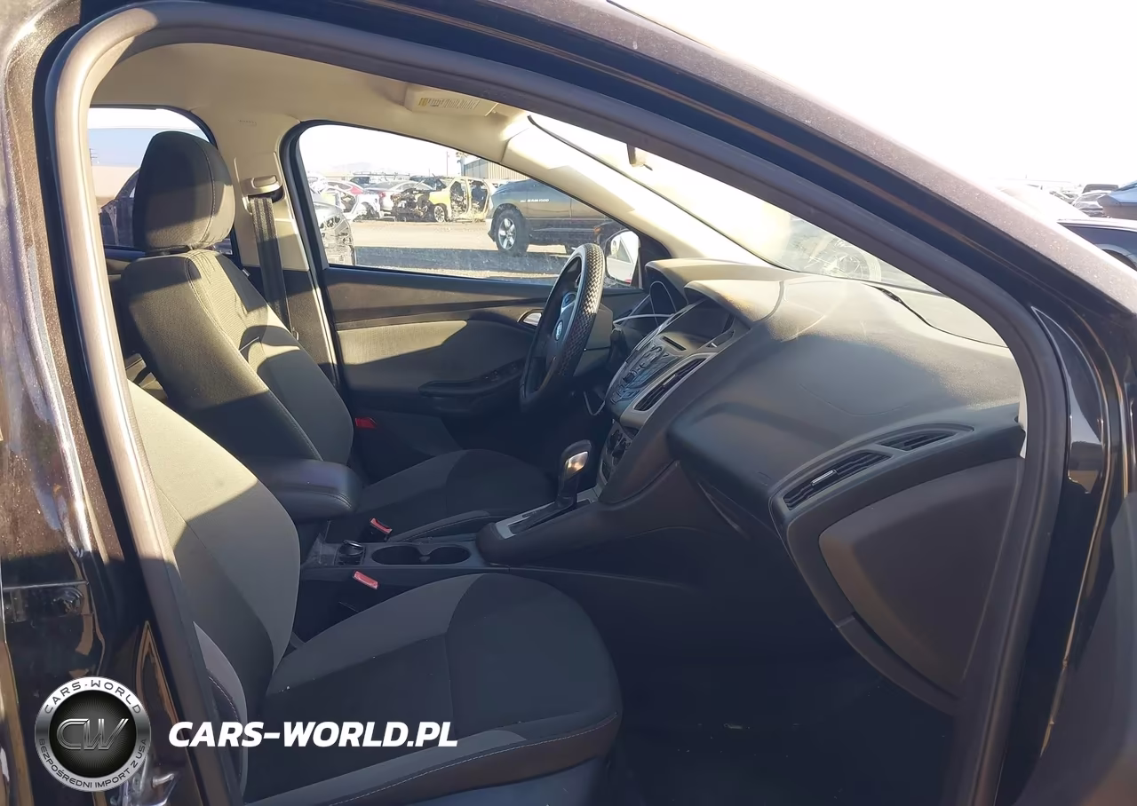 2013 Ford Focus Se VIN:1FADP3F27DL226926 - 5