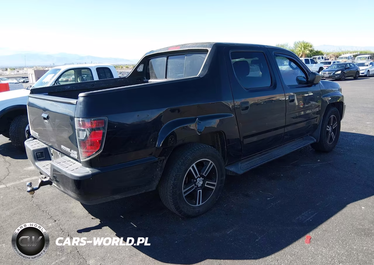 2013 Honda Ridgeline Sport VIN:5FPYK1F76DB001885 - 4