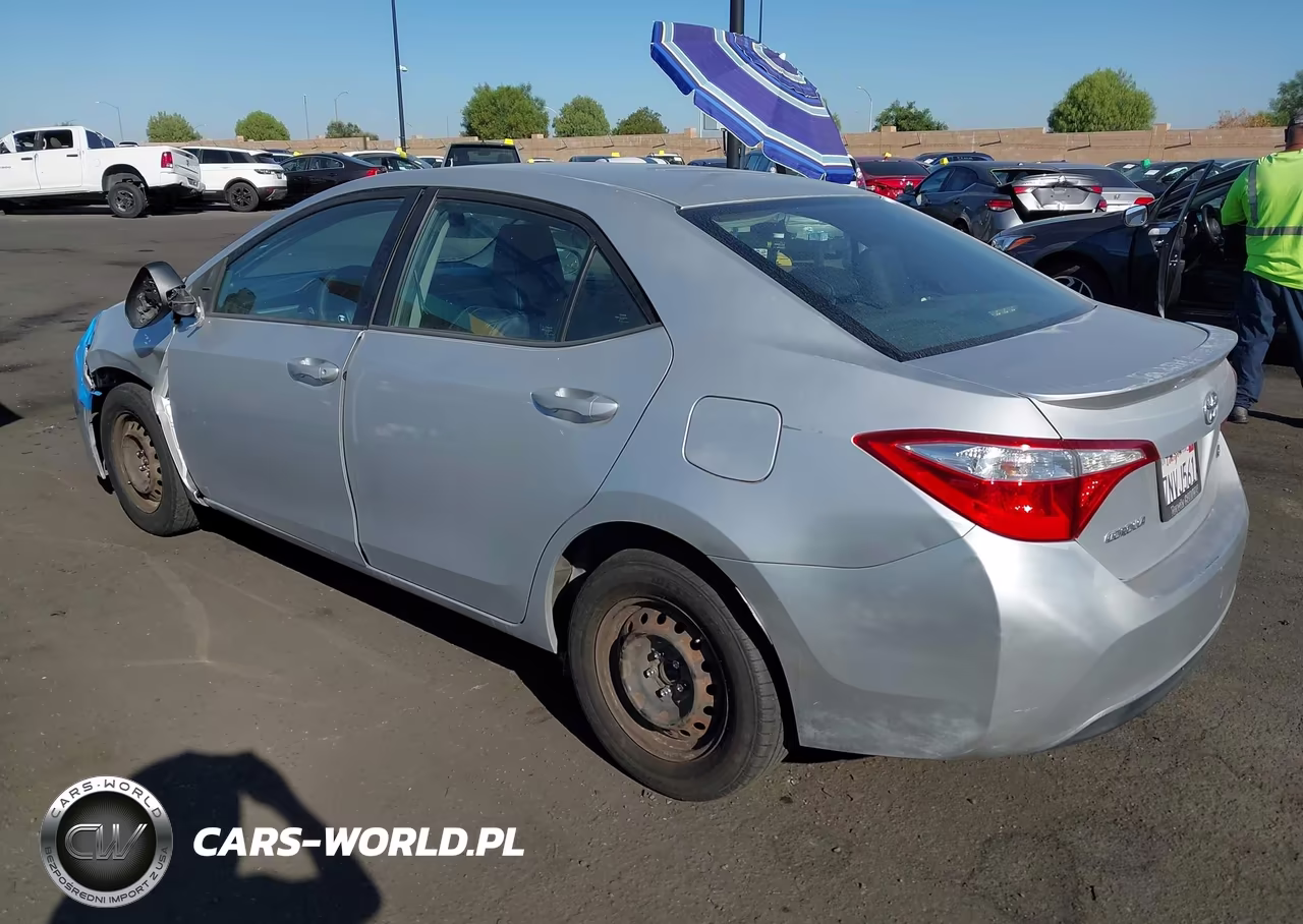 2016 Toyota Corolla S Plus VIN:5YFBURHE4GP369669 - 3