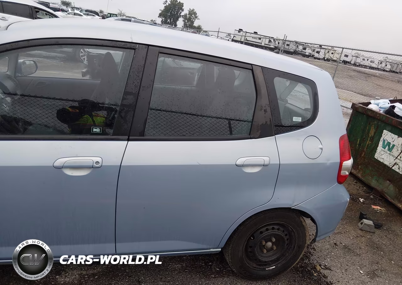 2008 Honda Fit VIN:JHMGD384X8S019651 - 18
