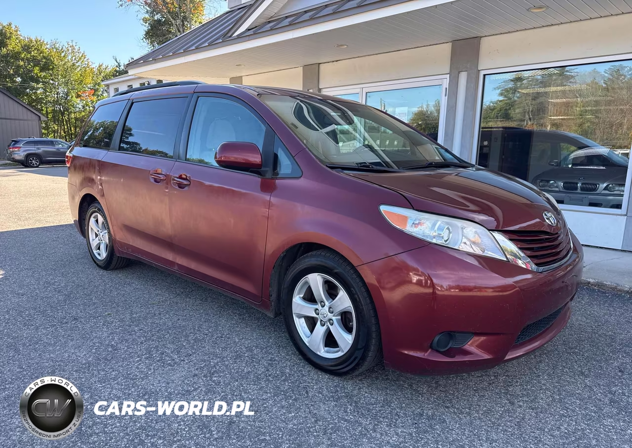 2016 Toyota Sienna Le