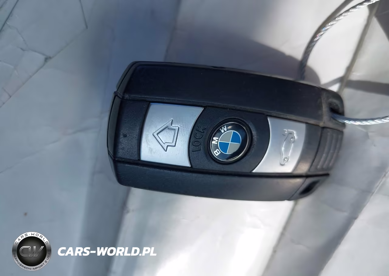 2008 BMW 3 Series 328I VIN:WBAWV13558P119493 - 11