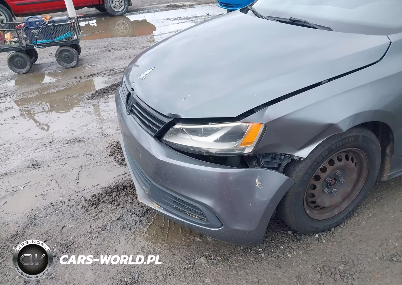 2011 Volkswagen Jetta 2.0L S VIN:3VW2K7AJ2BM376926 - 12