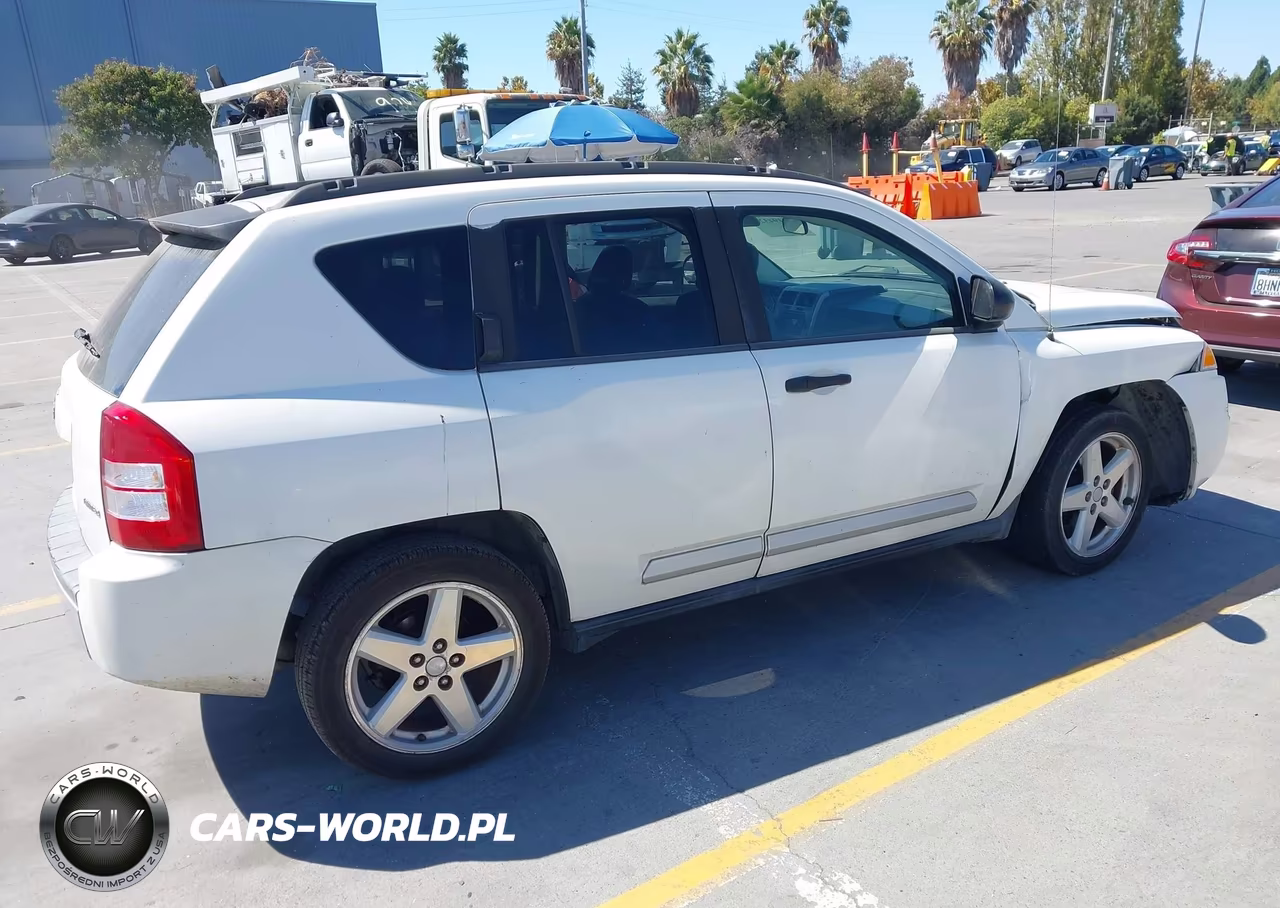 2007 Jeep Compass Limited VIN:1J8FT57W77D222975 - 4