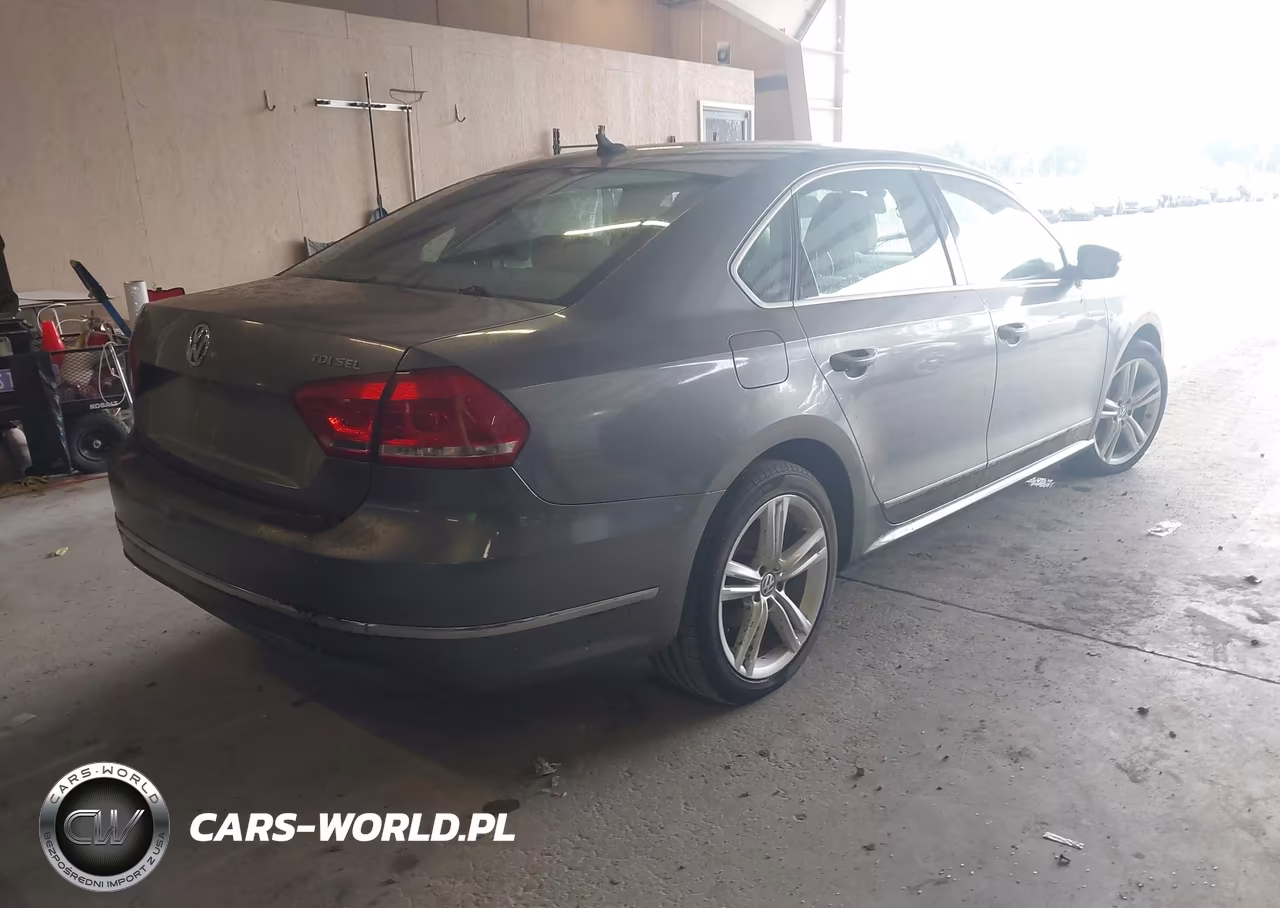 2013 Volkswagen Passat Tdi Sel Premium VIN:1VWCN7A34DC002058 - 4