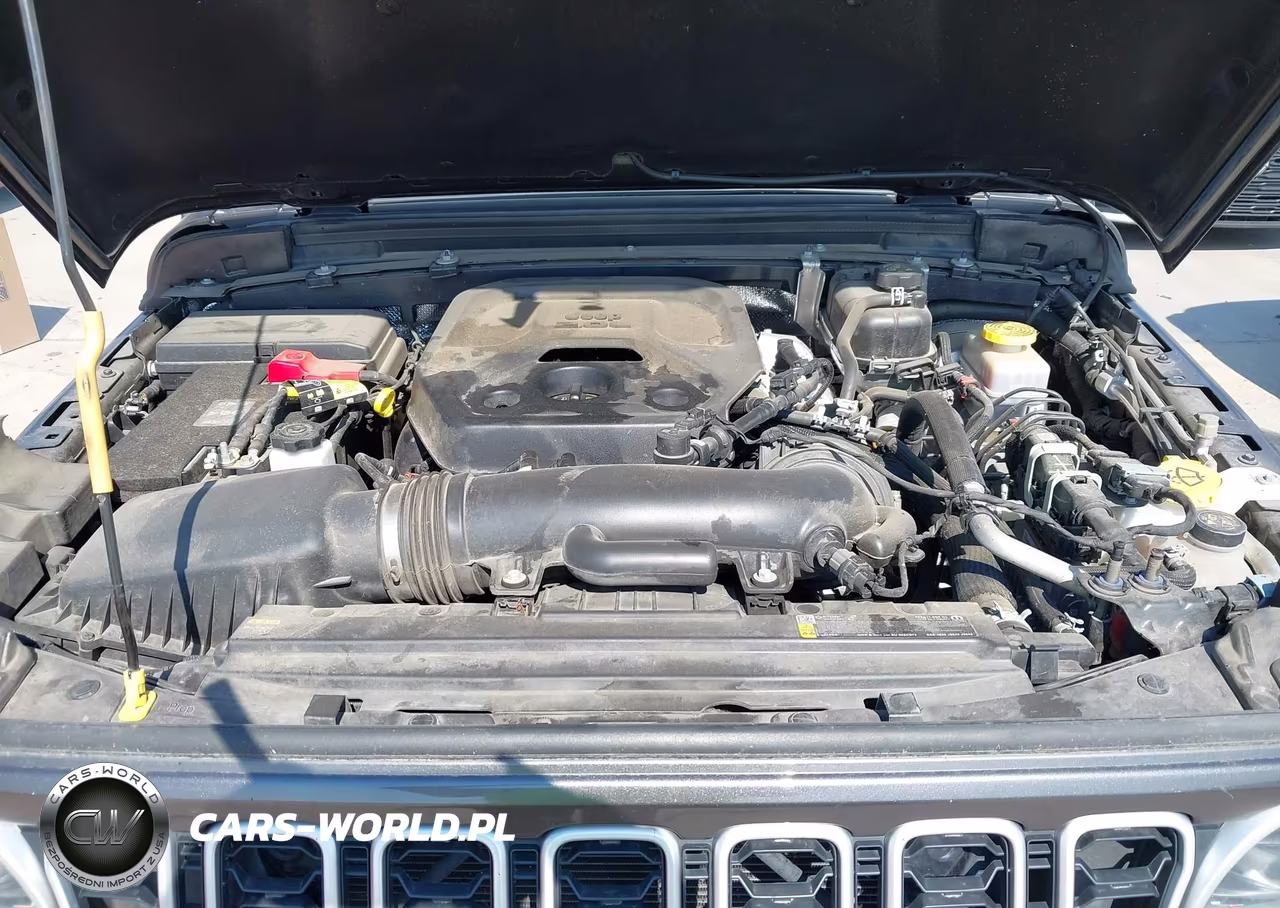 2025 Jeep Wrangler 4-Door Sahara 4X4 VIN:1C4PJXEN6SW589290 - 10