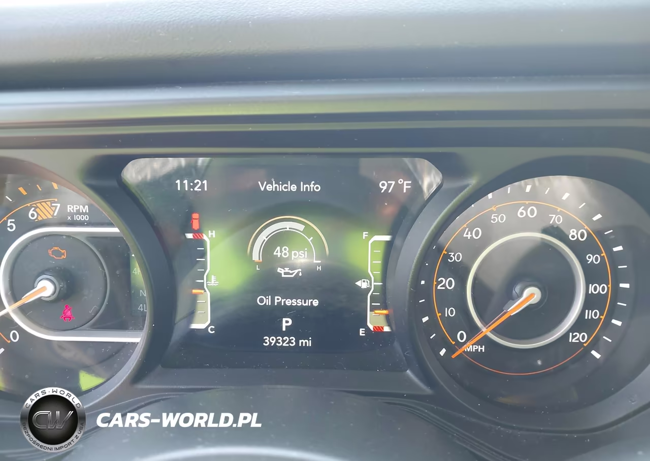 2025 Jeep Wrangler 4-Door Sahara 4X4 VIN:1C4PJXEN6SW589290 - 15