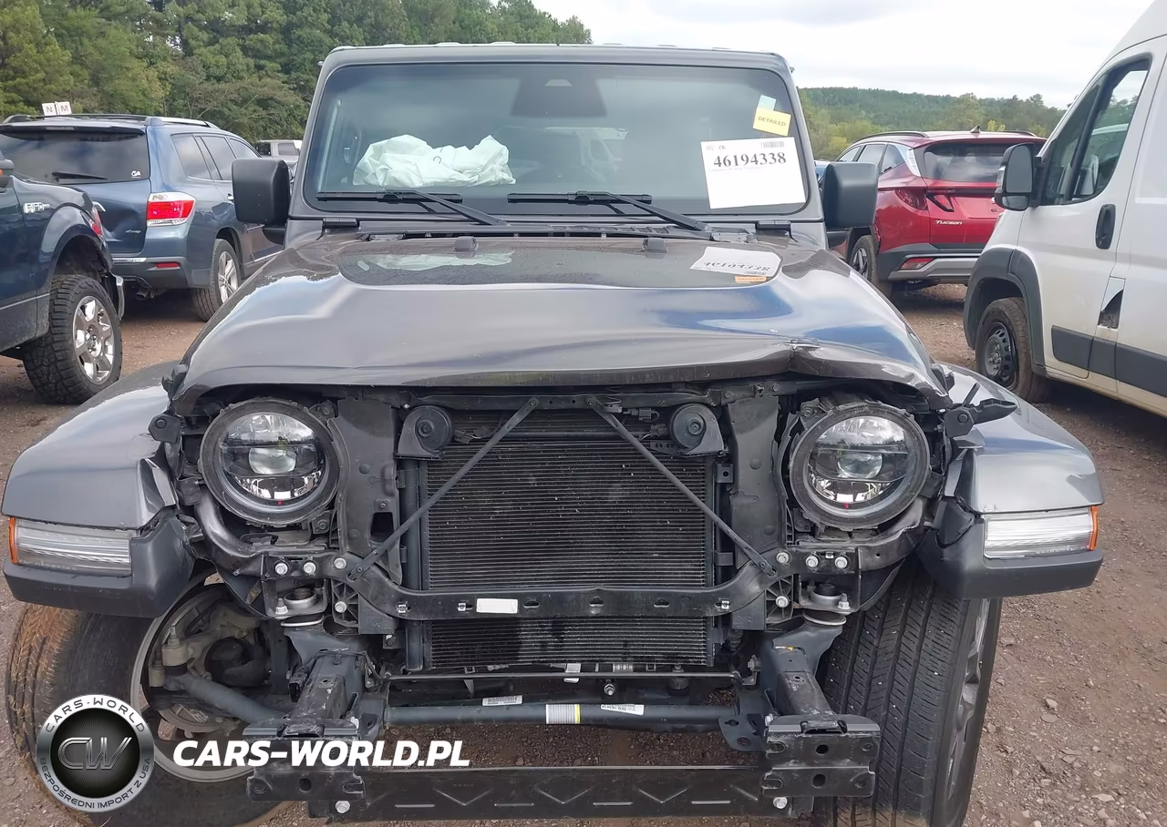 2025 Jeep Wrangler 4-Door Sahara 4X4 VIN:1C4PJXEN2SW589285 - 12
