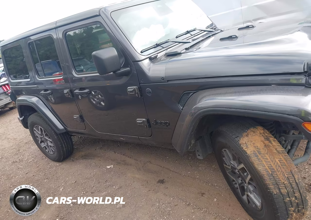 2025 Jeep Wrangler 4-Door Sahara 4X4 VIN:1C4PJXEN2SW589285 - 13