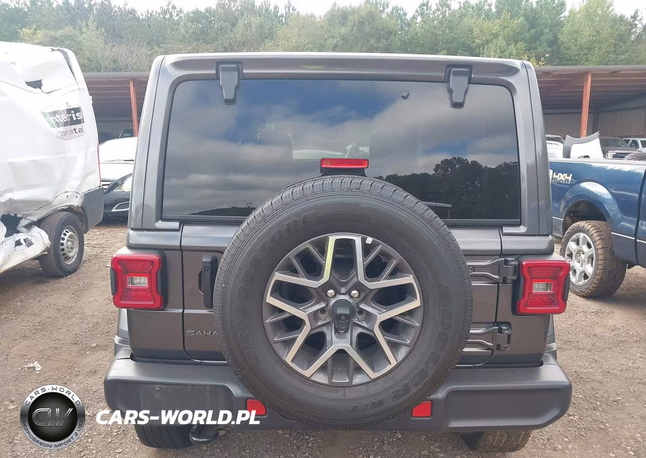 2025 Jeep Wrangler 4-Door Sahara 4X4 VIN:1C4PJXEN2SW589285 - 16
