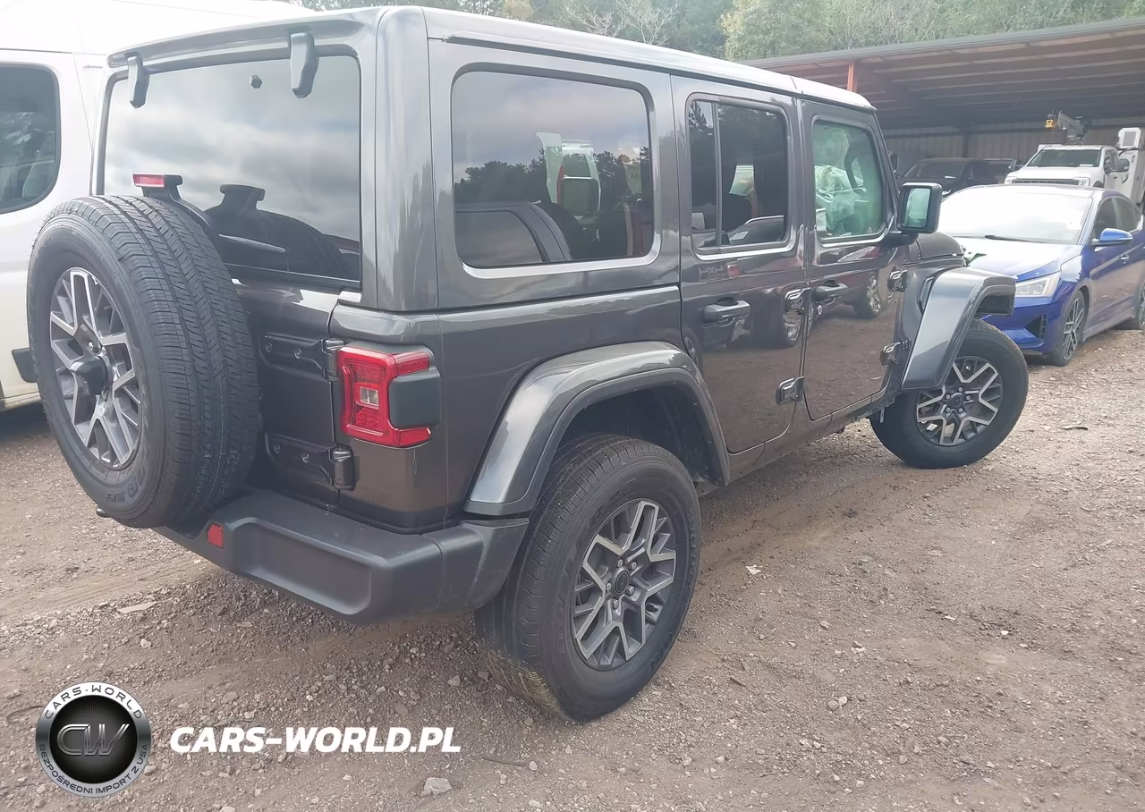 2025 Jeep Wrangler 4-Door Sahara 4X4 VIN:1C4PJXEN2SW589285 - 4