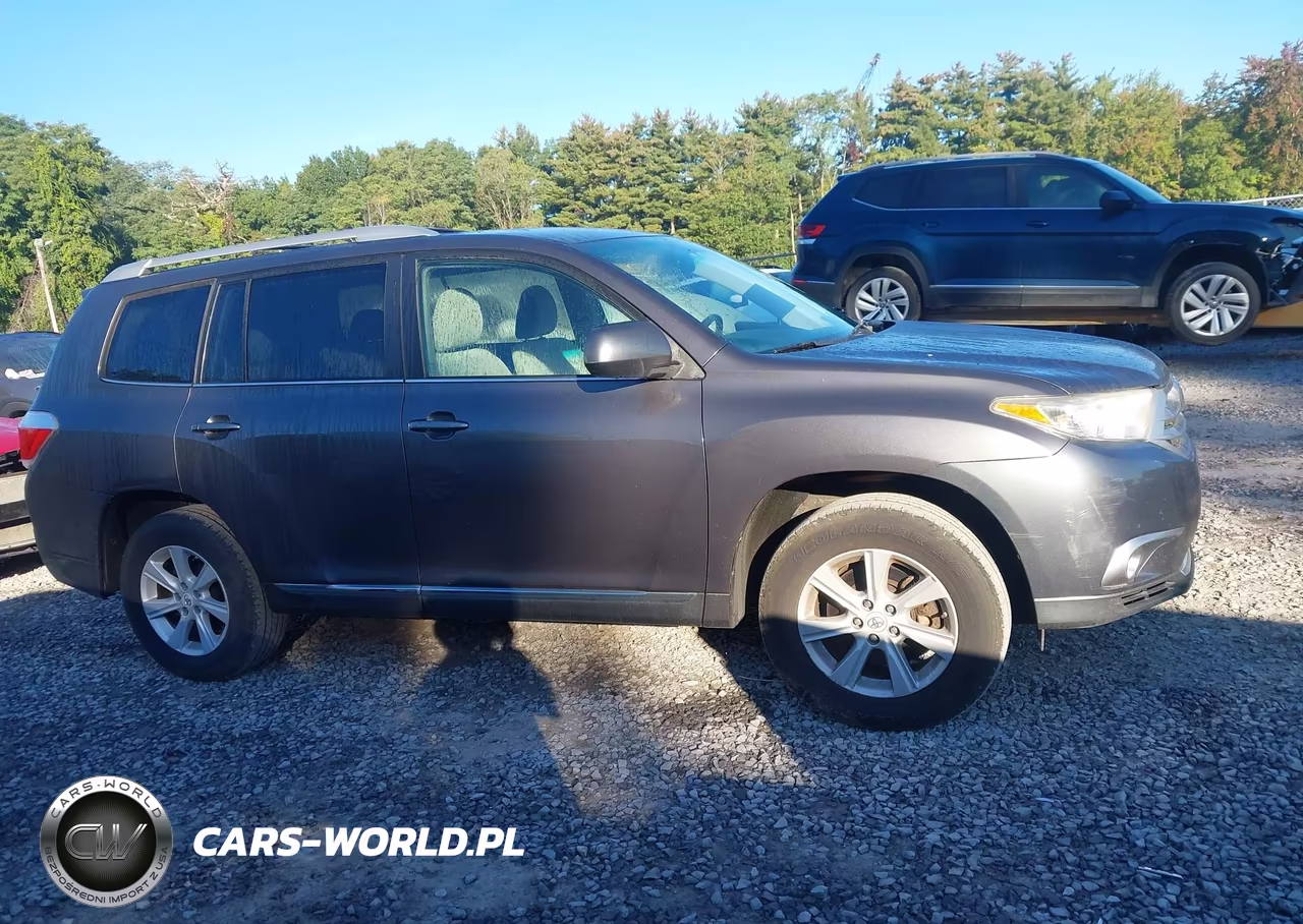 2012 Toyota Highlander Base V6 VIN:5TDBK3EH0CS113161 - 13