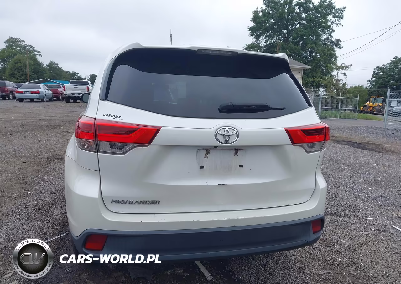 2018 Toyota Highlander Le VIN:5TDZARFH6JS038420 - 16