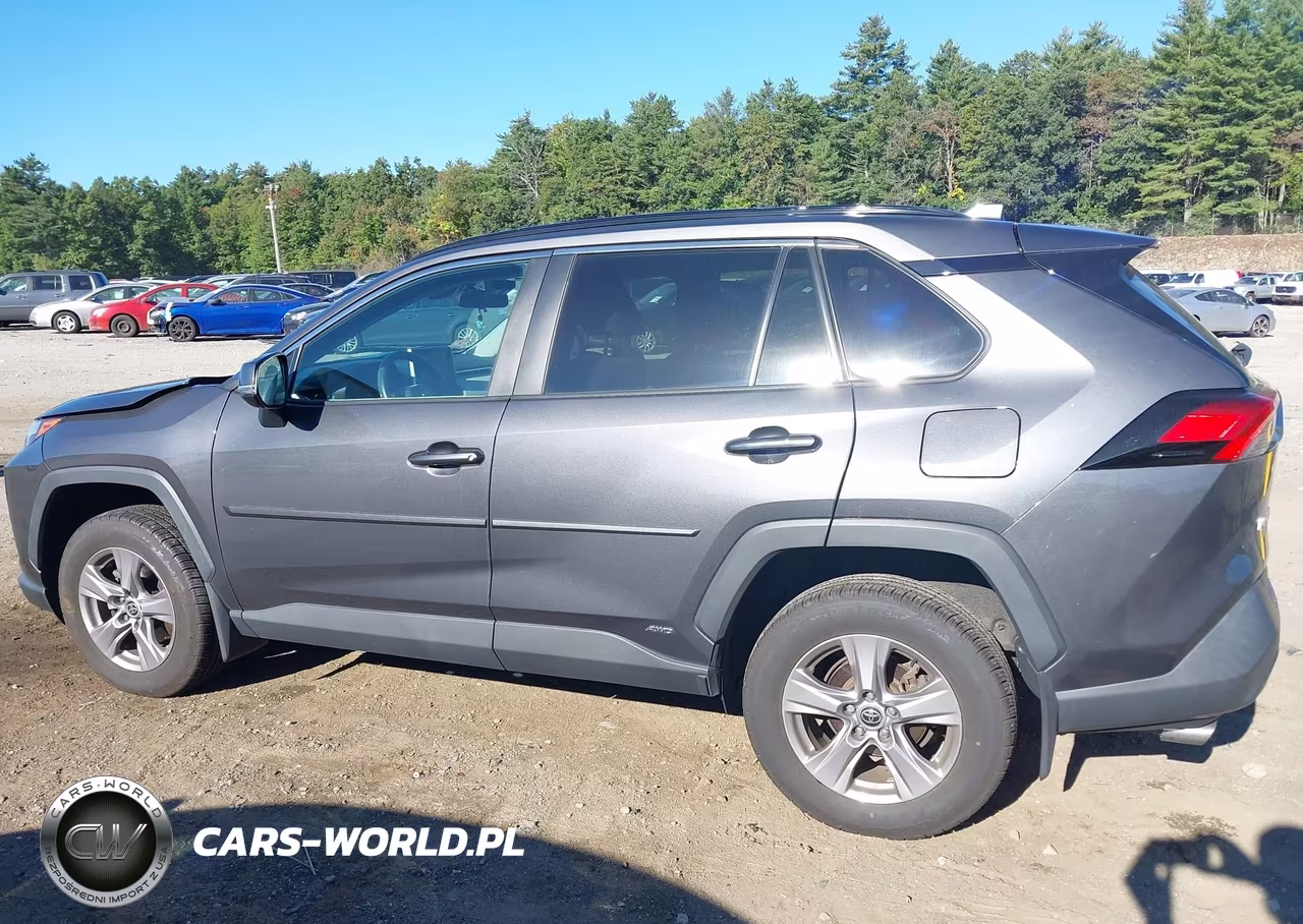 2022 Toyota Rav4 Hybrid Xle VIN:2T3RWRFV8NW132519 - 14
