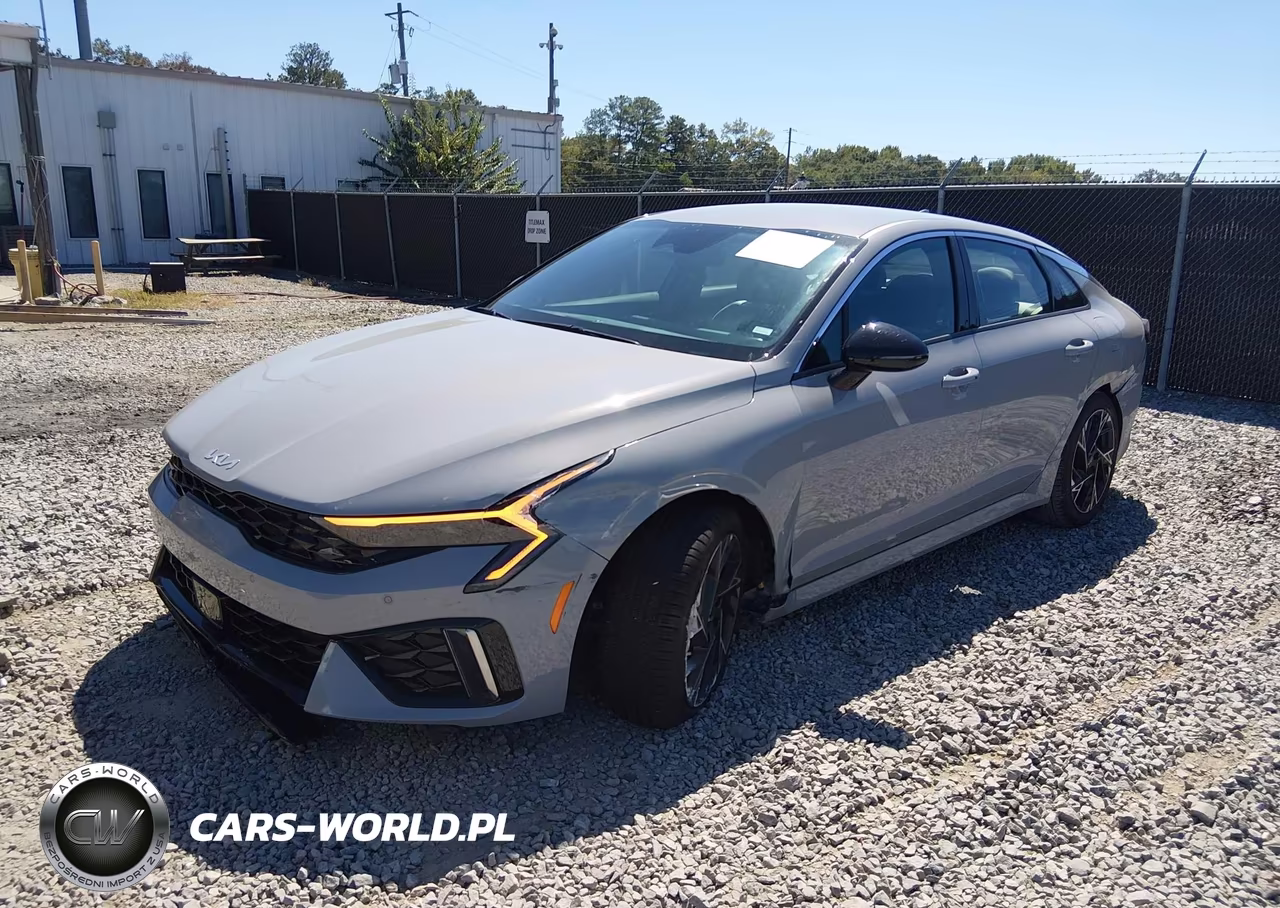 2027 Kia K5 VIN:KNAG64J70V5528192 - 2