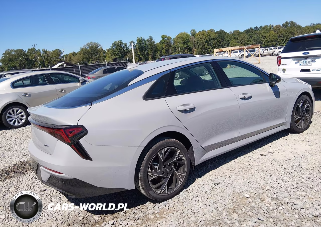 2027 Kia K5 VIN:KNAG64J70V5528192 - 4