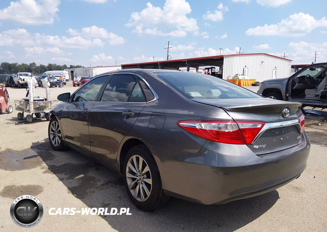 2015 Toyota Camry Xle VIN:4T1BF1FK5FU933296 - 3