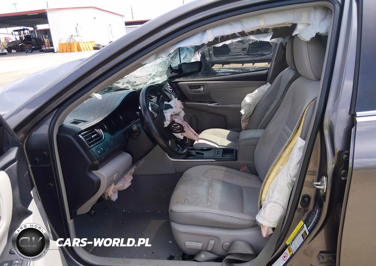 2015 Toyota Camry Xle VIN:4T1BF1FK5FU933296 - 5