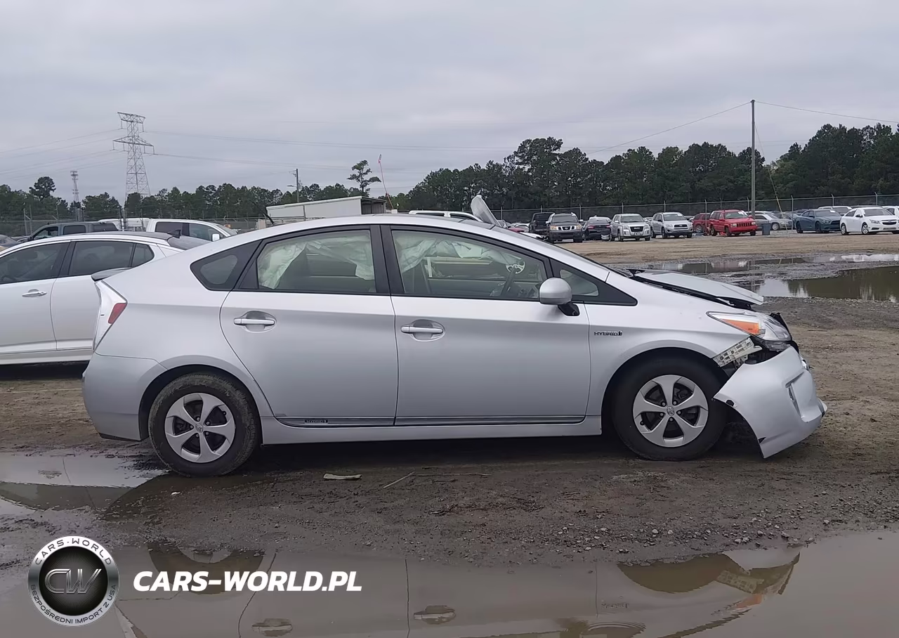2015 Toyota Prius Four VIN:JTDKN3DU7F1892274 - 14