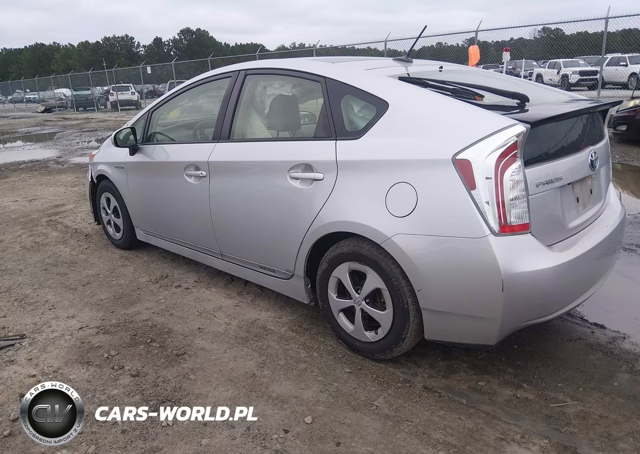 2015 Toyota Prius Four VIN:JTDKN3DU7F1892274 - 3
