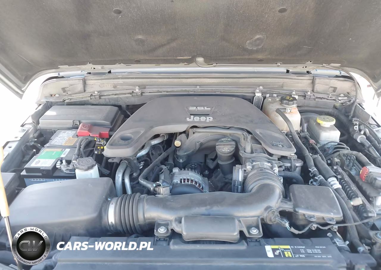 2020 Jeep Wrangler Unlimited Sport 4X4 VIN:1C4HJXDG9LW182105 - 10