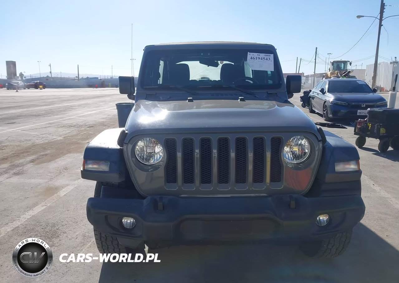 2020 Jeep Wrangler Unlimited Sport 4X4 VIN:1C4HJXDG9LW182105 - 13