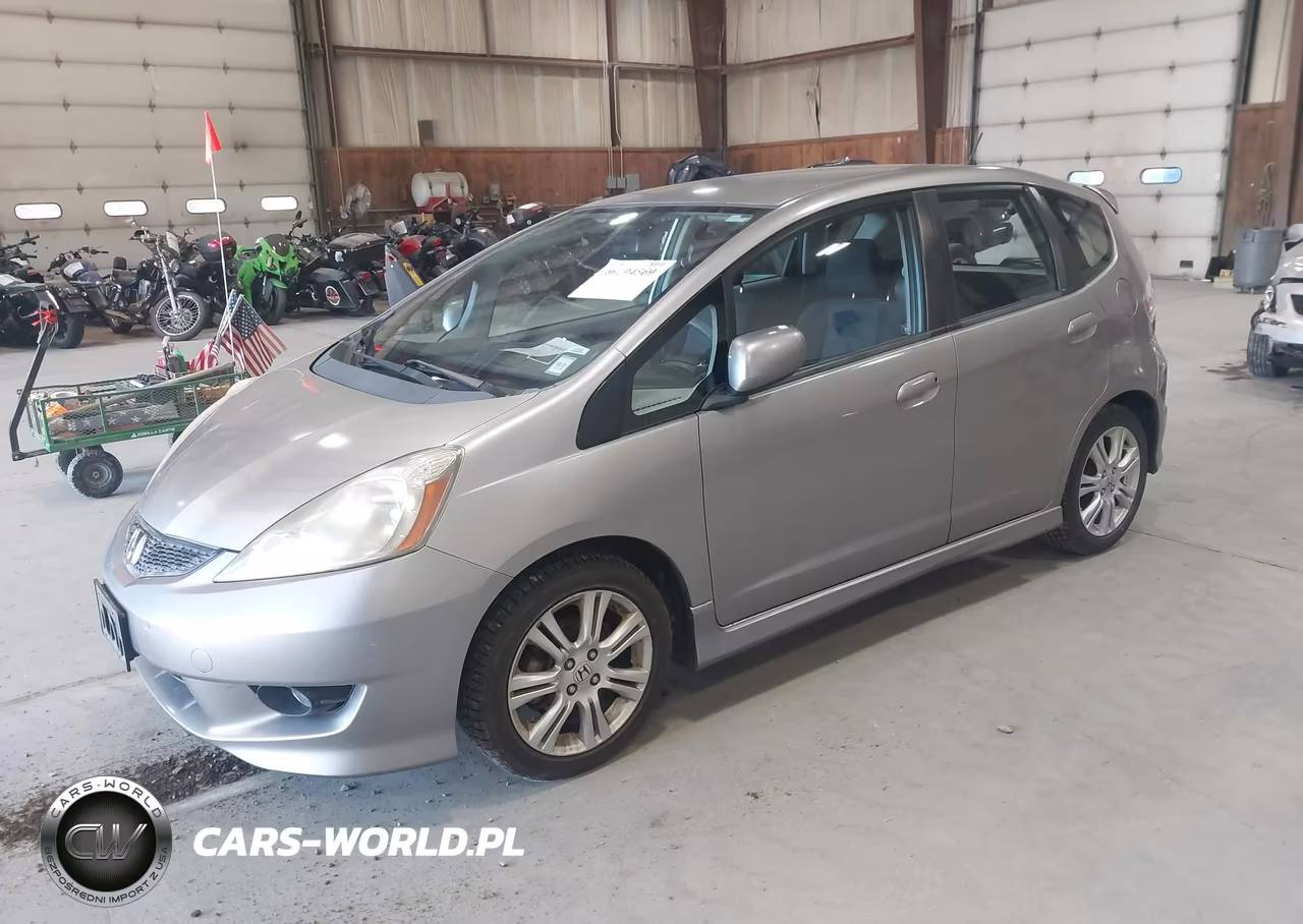2010 Honda Fit Sport VIN:JHMGE8H43AS015389 - 2