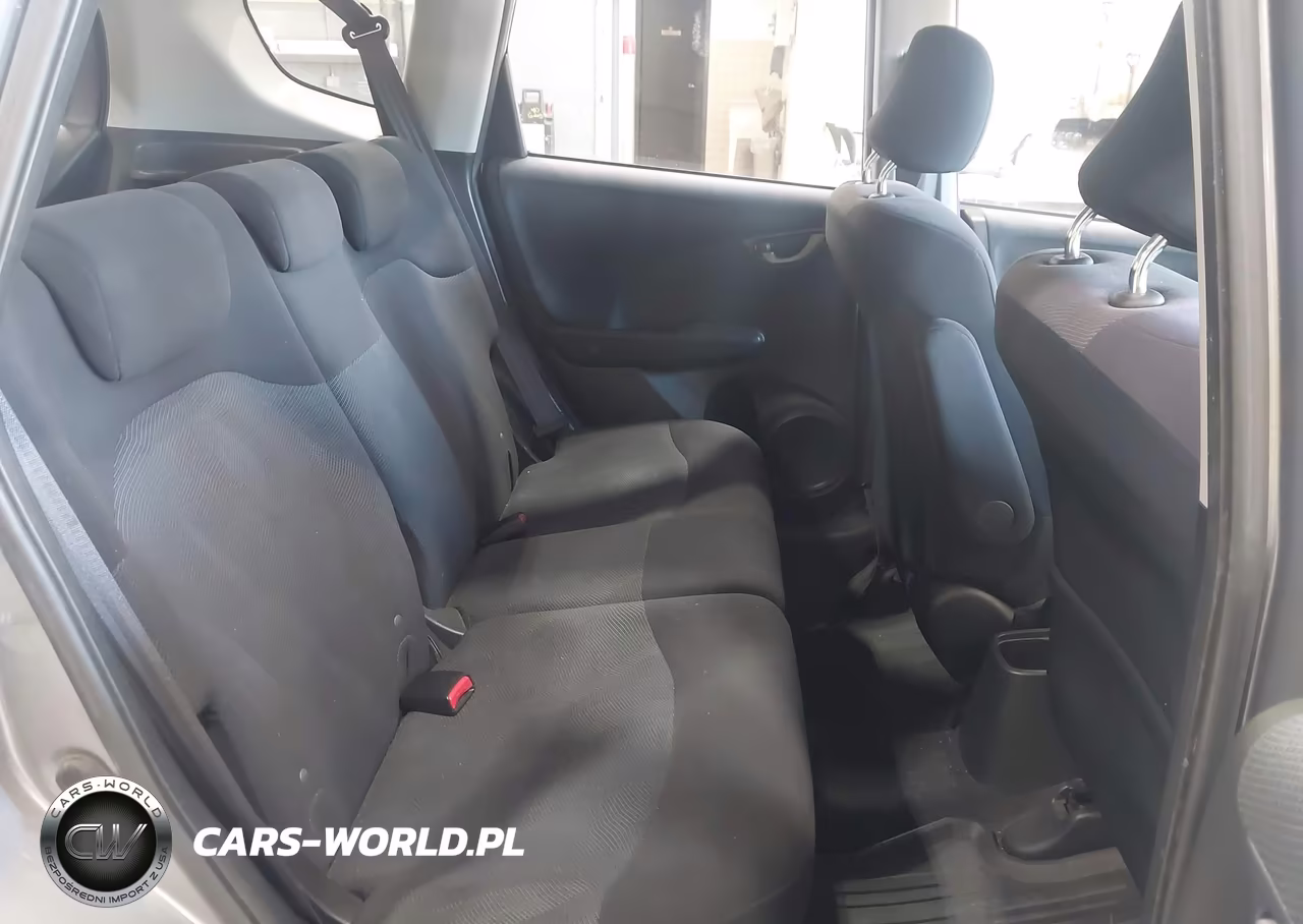 2010 Honda Fit Sport VIN:JHMGE8H43AS015389 - 8