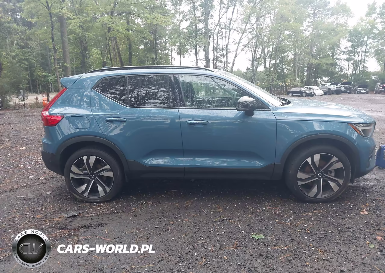 2023 Volvo Xc40 B5 Plus Dark Theme VIN:YV4L12UW3P2068261 - 13
