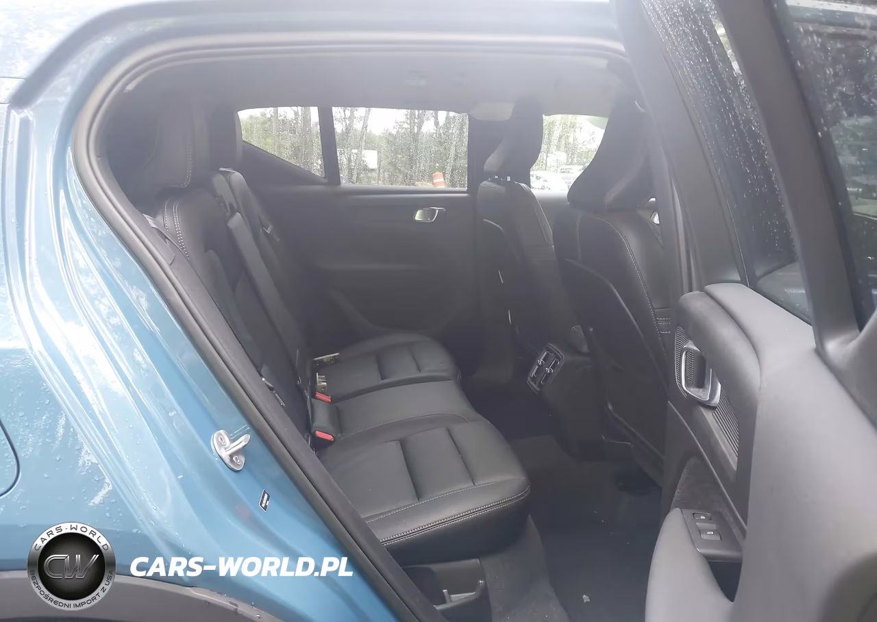 2023 Volvo Xc40 B5 Plus Dark Theme VIN:YV4L12UW3P2068261 - 8