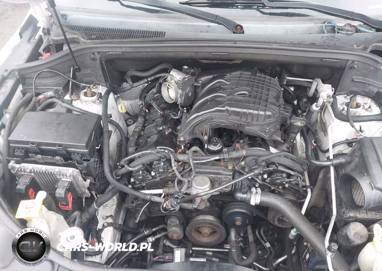 2014 Jeep Grand Cherokee Overland VIN:1C4RJFCG7EC386812 - 10