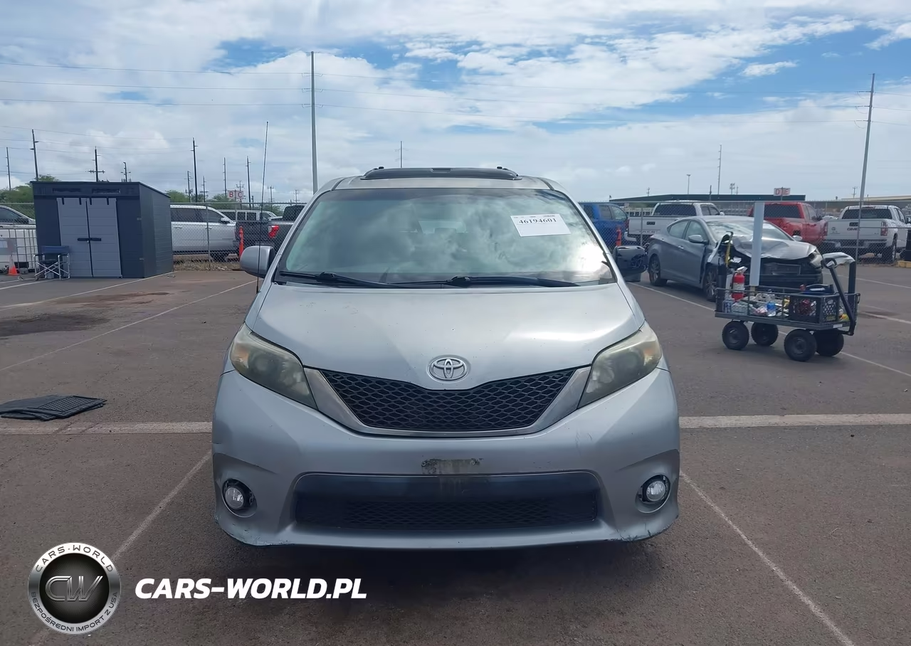 2012 Toyota Sienna Se VIN:5TDXK3DC3CS247948 - 12