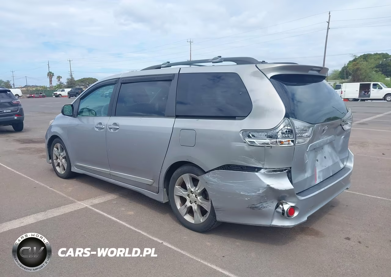 2012 Toyota Sienna Se VIN:5TDXK3DC3CS247948 - 3
