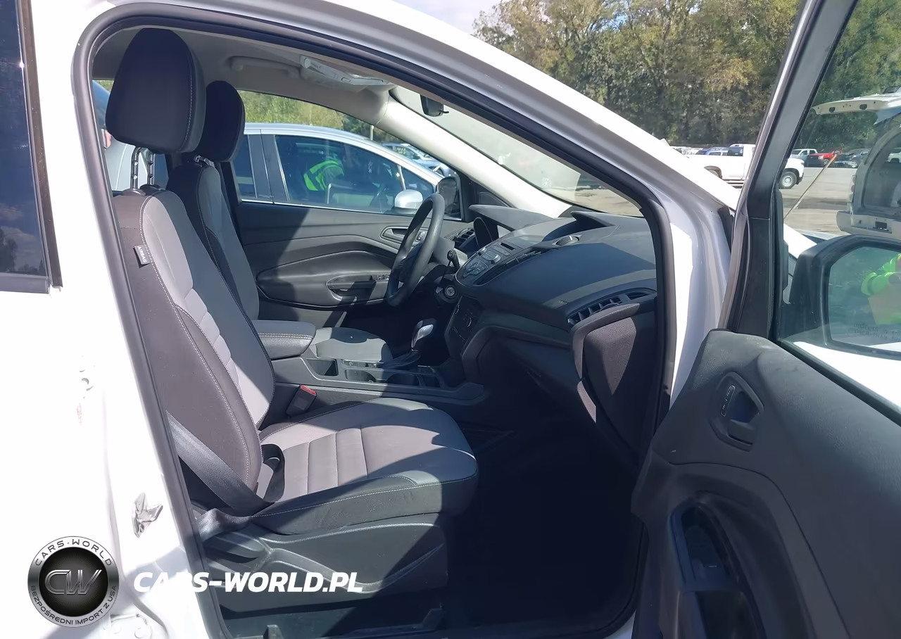 2017 Ford Escape S VIN:1FMCU0F77HUC38420 - 5