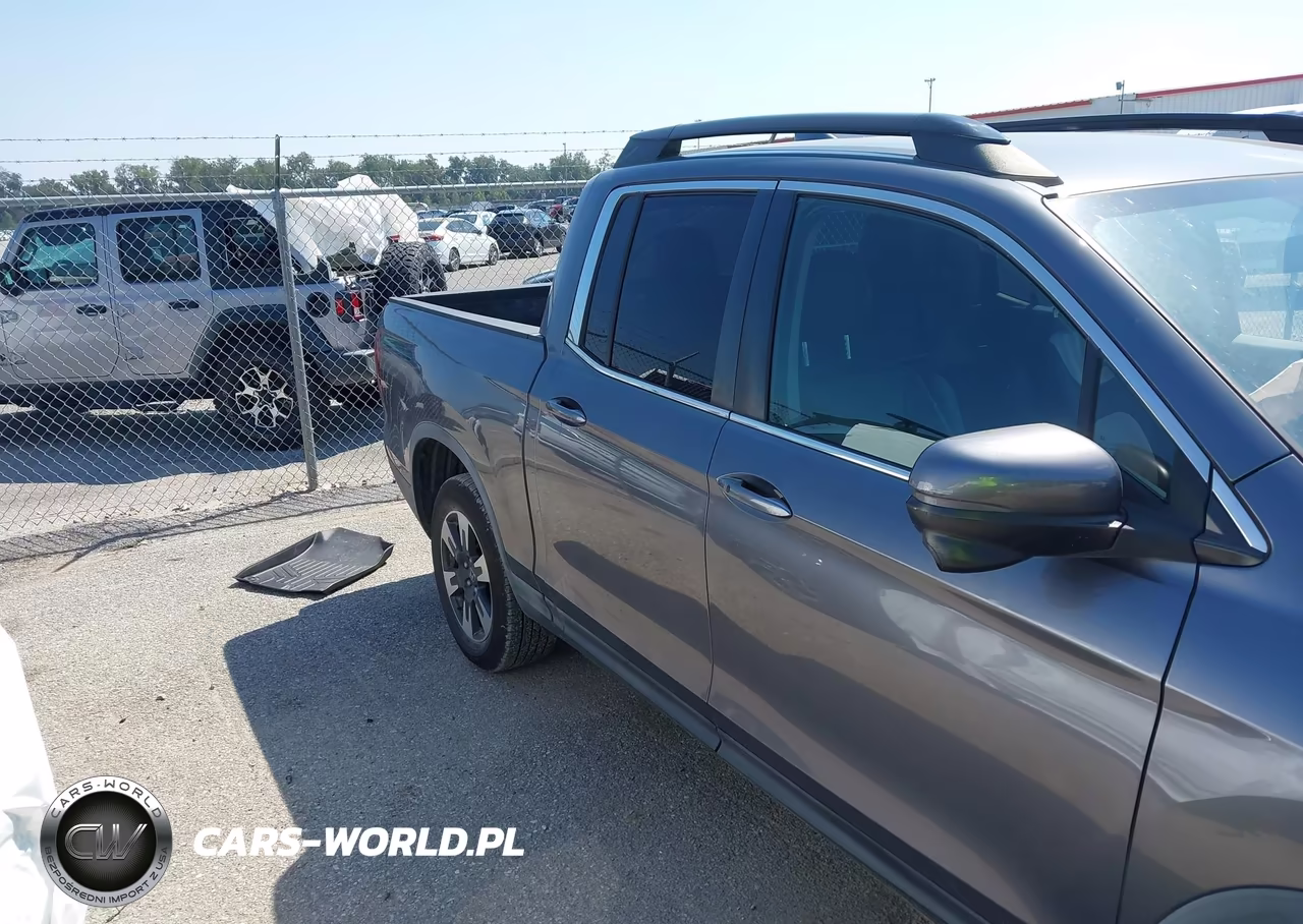 2017 Honda Ridgeline Rtl-T VIN:5FPYK3F62HB010611 - 13
